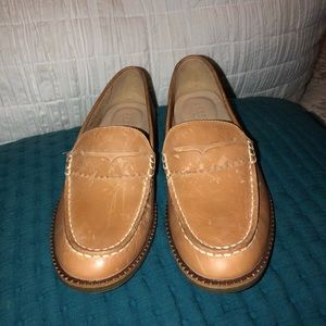 Brand new never worn, Womens Sperry’s seaport penny leather loafers. Size 5 1/2